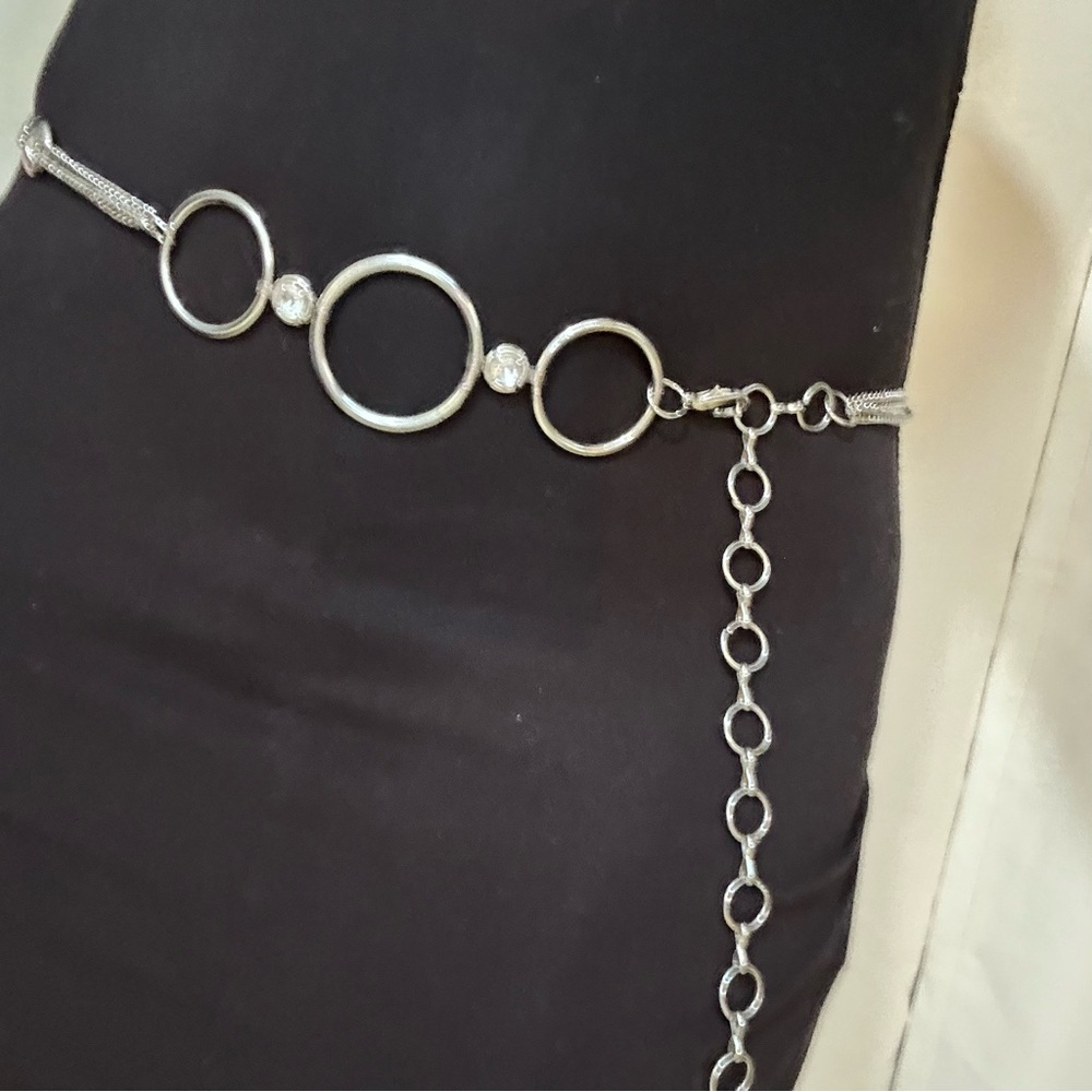 Vintage Y2K Silver Ring-Link Chain Waist Belt - Women's Accessory